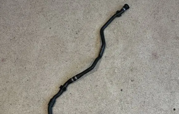 BMW 5 G30 G31 Engine coolant pipe/hose 8573220
