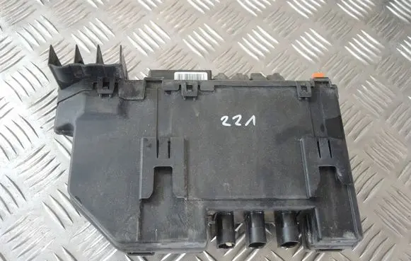 Mercedes-Benz S W221 Fuse box set A2215401250