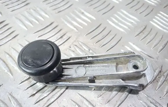 Audi 100 200 5000 C3 Front door window winding handle 443837581D