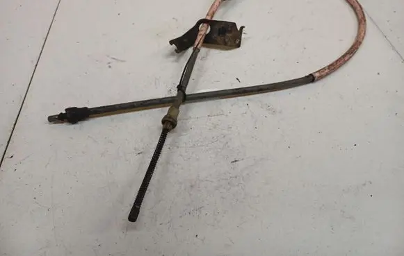 Renault Clio III Gear shift cable linkage