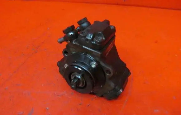 Suzuki Swift I Fuel injection high pressure pump 55207713 0445010138