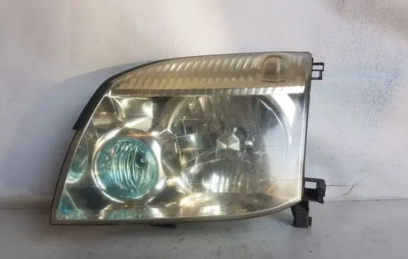 Nissan X-Trail T30 Headlight/headlamp
