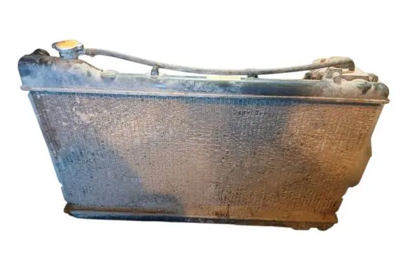 Subaru Impreza I Coolant radiator