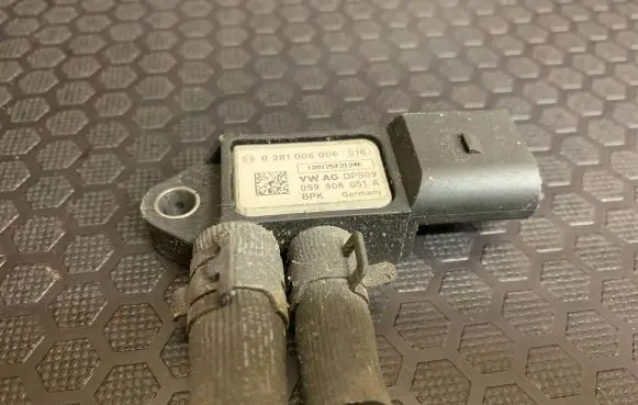 Audi A6 S6 C6 4F Exhaust gas pressure sensor 059906051A 0281006006