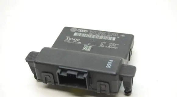 Audi A3 S3 8P Gateway control module 1K0907530D