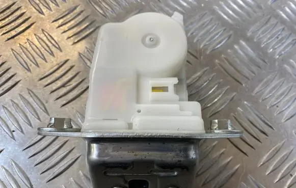 Subaru Forester SH Tailgate/trunk/boot lock/catch/latch