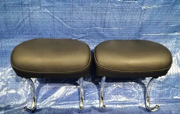 Mercedes-Benz CLS C219 Rear seat headrest 