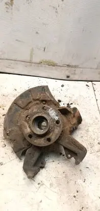 Volkswagen Bora Front wheel hub