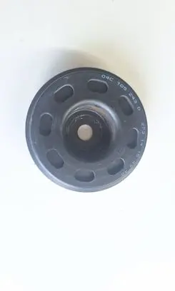Volkswagen Polo V 6R Crankshaft pulley 04C105243D