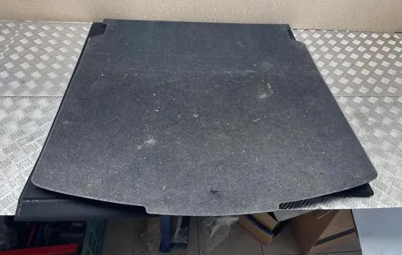Toyota Auris E180 Trunk/boot mat liner 5857002240