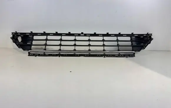 Volkswagen Golf VII Front bumper lower grill 5G0853677L