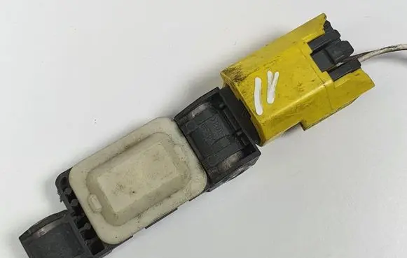 Porsche Cayenne (9PA) Airbag deployment crash/impact sensor 7L0909606D