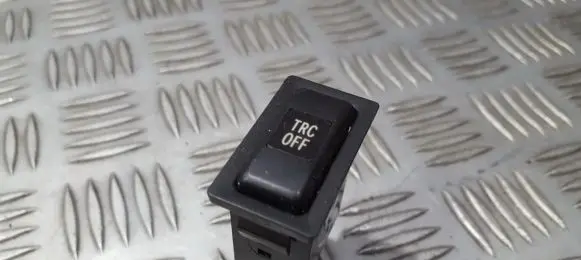 Traction control (ASR) switch