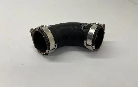 Audi Q7 4M Intercooler hose/pipe 4M0145708H