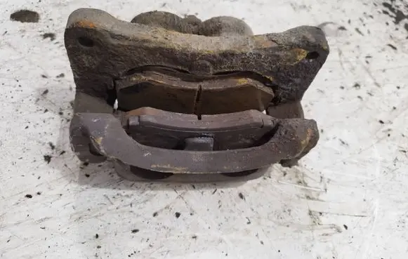 Mitsubishi Grandis Front brake caliper