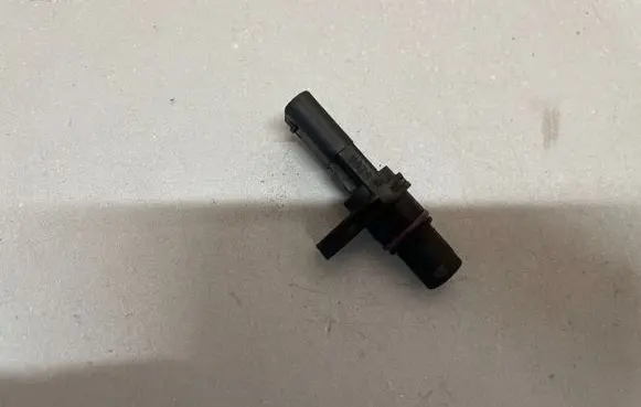 Audi A3 S3 8V Camshaft position sensor 04L907601