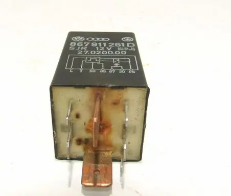 Volkswagen Polo III 6N 6N2 6NF Glow plug pre-heat relay 867911261D
