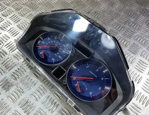 Volvo V50 Speedometer (instrument cluster) 30733375