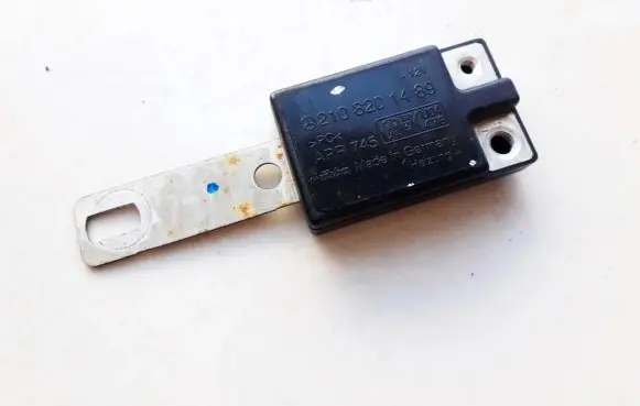 Mercedes-Benz E W210 Antenna control unit 2108201489