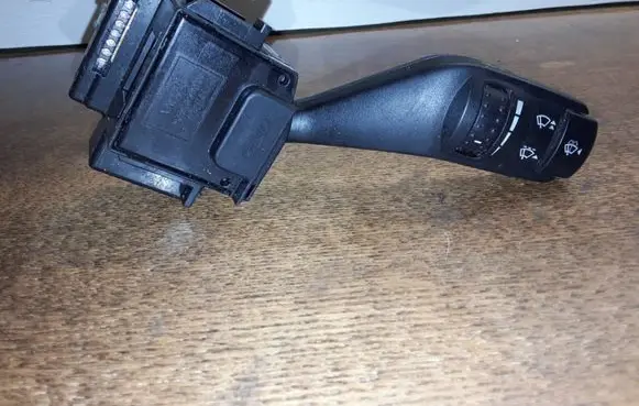 Ford Focus Wiper control stalk 17D940