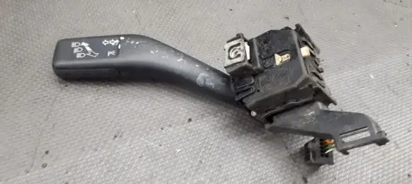 Volkswagen Golf V Fog light switch 1K0953513E