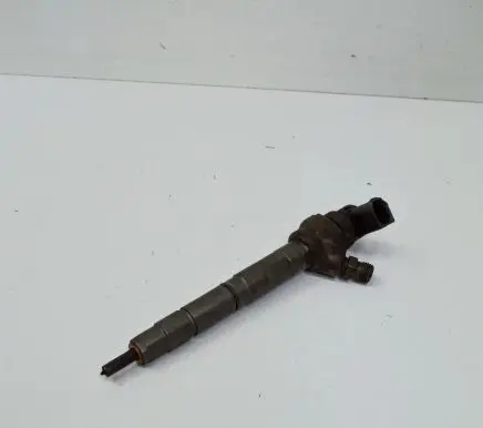 Volkswagen Golf VII Fuel injector 04L130277G