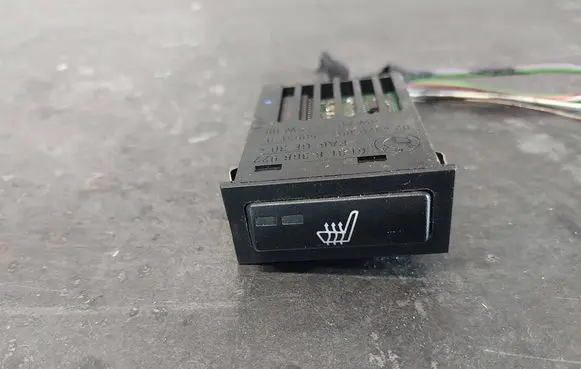 BMW 3 E46 Seat heating switch 8368922 61318368922