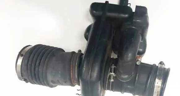 Nissan Murano Z50 Intake resonator 9y504