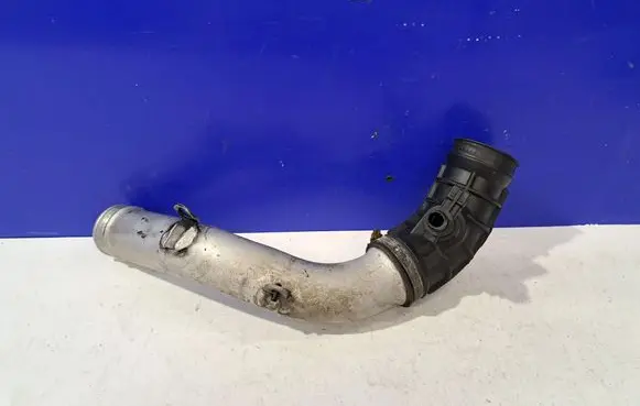 Volvo V70 Air intake hose/pipe 30630854
