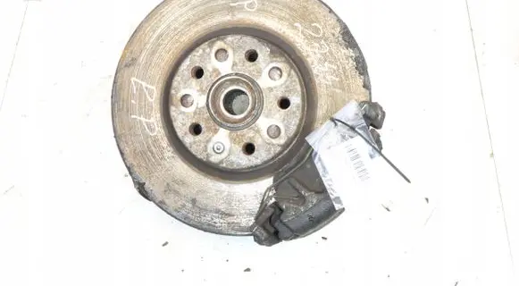Volkswagen PASSAT B7 USA Front wheel hub spindle knuckle
