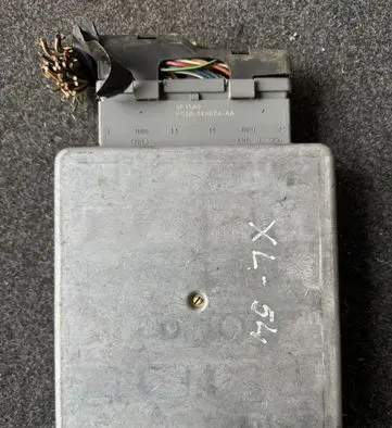 Ford Focus Engine control unit/module ECU XS4F12A650FAB CAD9H19 DPC612