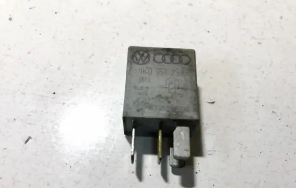 Volkswagen Golf V Other relay 1k0951253 0332011100