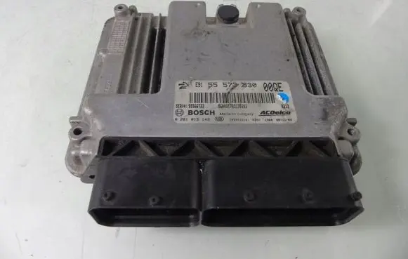 Opel Insignia A Engine control unit/module 55573330