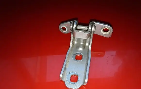 Chevrolet Cruze Rear door lower hinge A046057 P11276