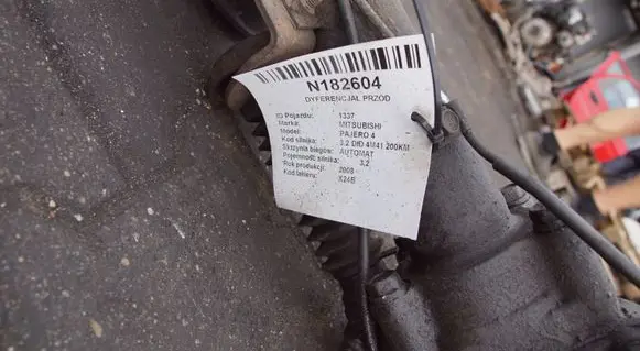 Mitsubishi Pajero Front differential 