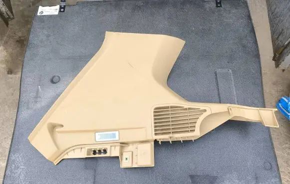 BMW X3 F25 (D)pillar trim (top) 7228139 156718