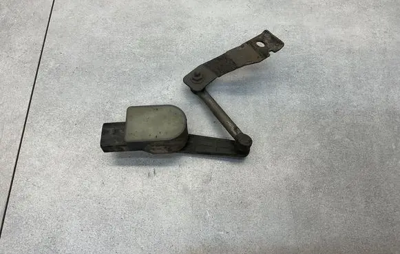 KIA Sportage Headlight/headlamp level sensor 