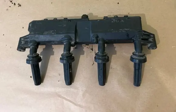 Citroen Berlingo High voltage ignition coil 269519603 9654814480