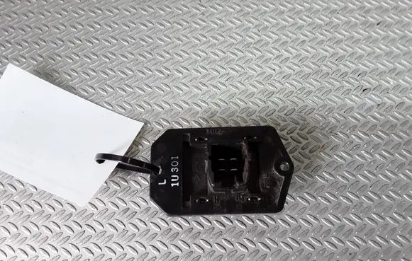 Toyota Yaris Heater blower motor/fan resistor