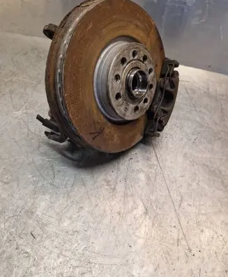 Skoda Superb B6 (3T) Front wheel hub spindle knuckle