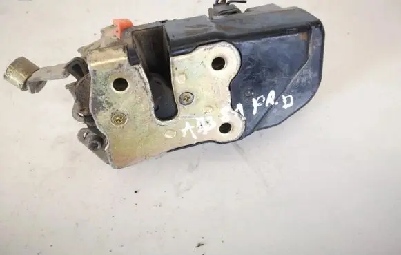 Chrysler Voyager Front door lock
