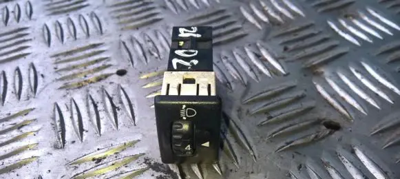 Suzuki Liana Headlight level height control switch 32932074 329-32074