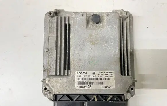 Mitsubishi Lancer VIII Engine control unit/module 1860A579 60A579 0281014586