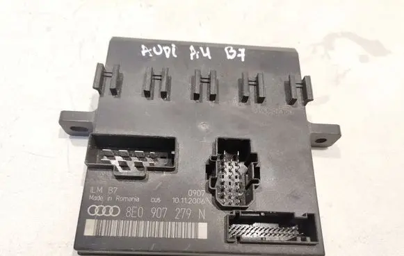 Audi A4 S4 B7 8E 8H Comfort/convenience module 8E0907279N