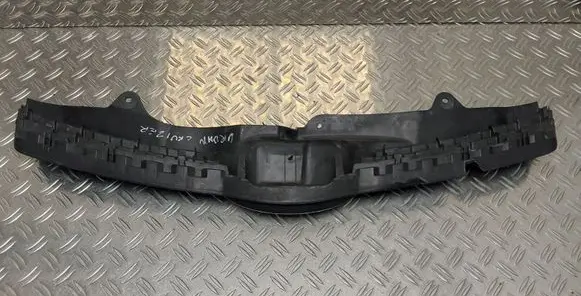 Toyota Urban Cruiser (XP110) Front bumper upper radiator grill 5311152040