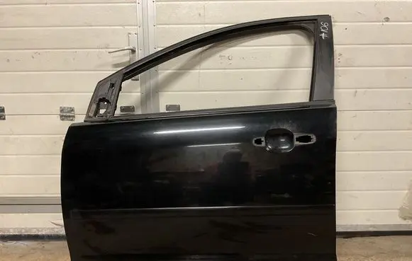 Ford Focus Front door