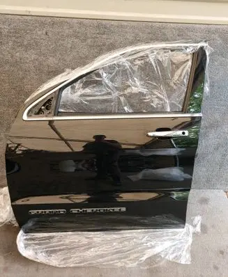 Jeep Grand Cherokee Front door
