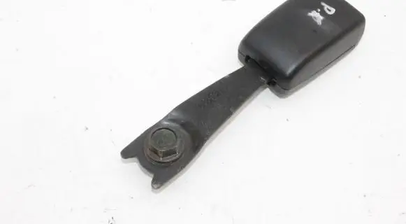 Mitsubishi Pajero Front seatbelt buckle