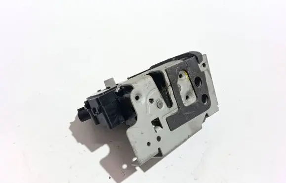 Loading door lock