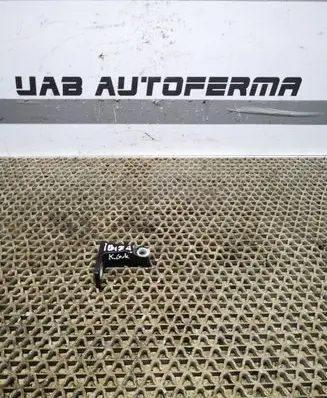 Seat Ibiza IV (6J,6P) Rear door upper hinge 8K0831401F